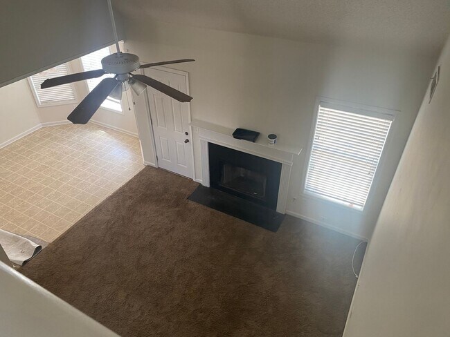Building Photo - Two Story home in Hampton