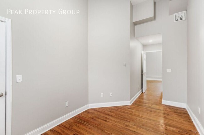 Building Photo - 77 E 7th Ave