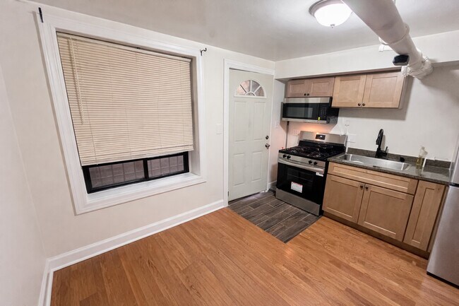 Building Photo - 3216 W Altgeld St