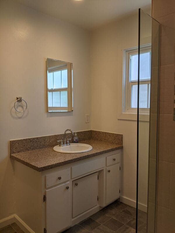 Building Photo - 15411 Fernview St