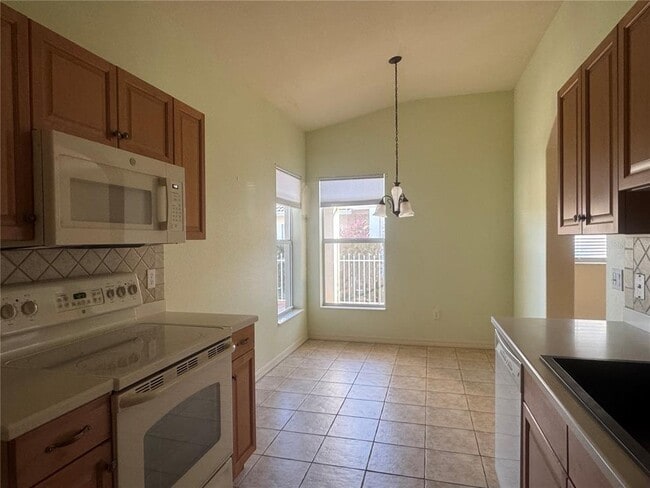 Building Photo - 1063 Topelis Dr