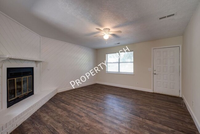 Building Photo - 4326 Worsham Ave. - Charming 3 bed/2 full ...