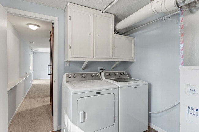 Building Photo - 147 Majestic Dr