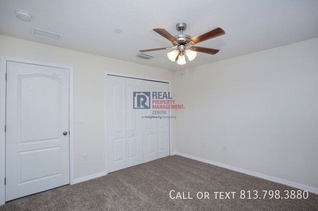 Building Photo - 2522 Lexington Oak Dr