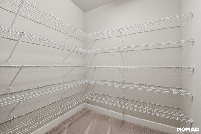 Building Photo - Luxury 3-Bedroom Legacy Ridge Living with Mountain Views