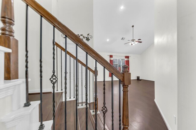 Building Photo - 11631 Trail Point Dr