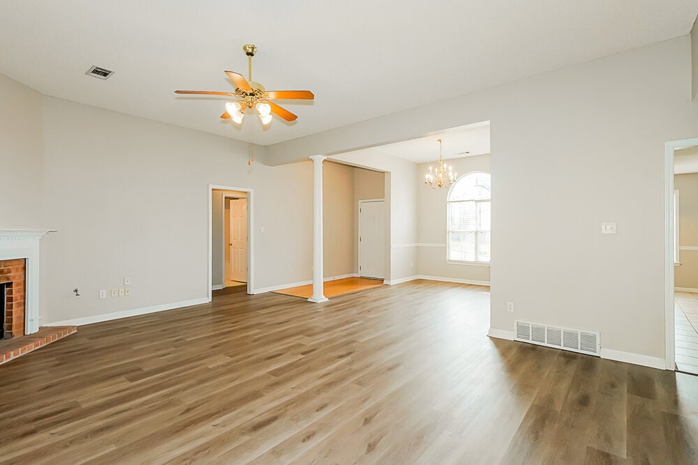 Building Photo - 10352 Walden Pine Cove