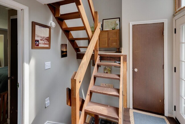 Building Photo - 93 Lady Slipper Rd