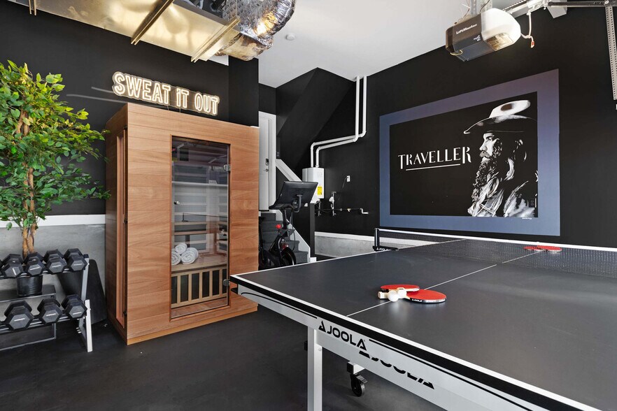 Building Photo - 1308 Montgomery Ave