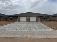 Building Photo - 1118 Caprock St