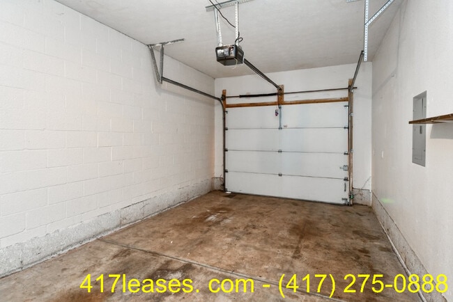 Building Photo - 1257 E Lakewood St