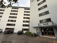 Building Photo - 9688 Fontainebleau Blvd