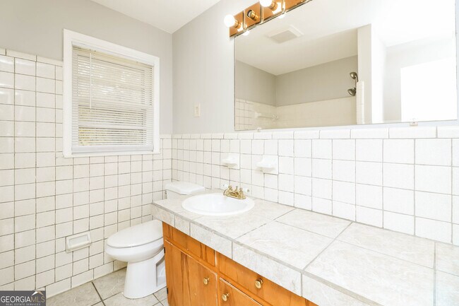 Building Photo - 1255 Angelia Dr SW