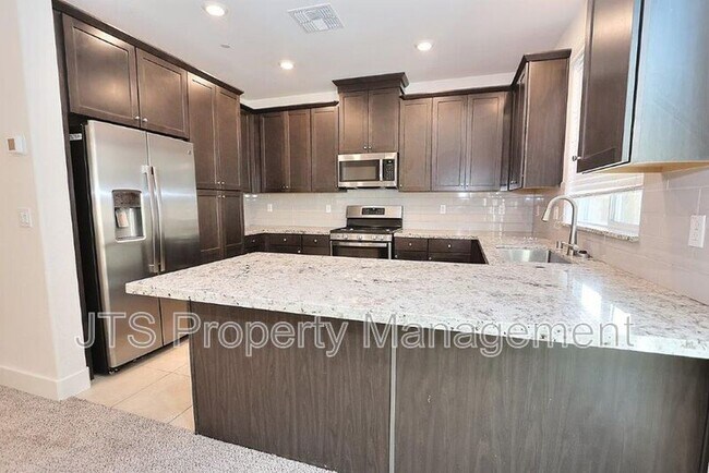 Building Photo - 3513 Birdland Ave