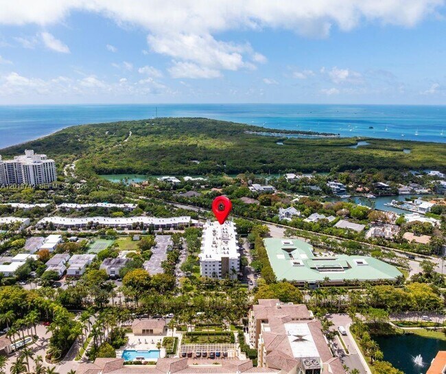 Building Photo - 210 Seaview Dr
