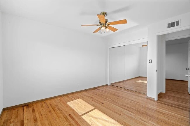 Building Photo - 558 Walnut Dr