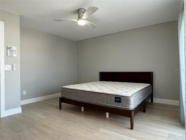 Building Photo - 1244 Beachside Ln