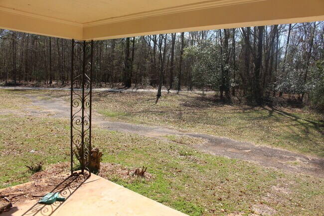 Building Photo - 121 Bomar St