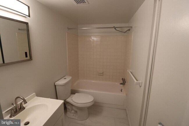 Building Photo - 10850 Green Mountain Cir