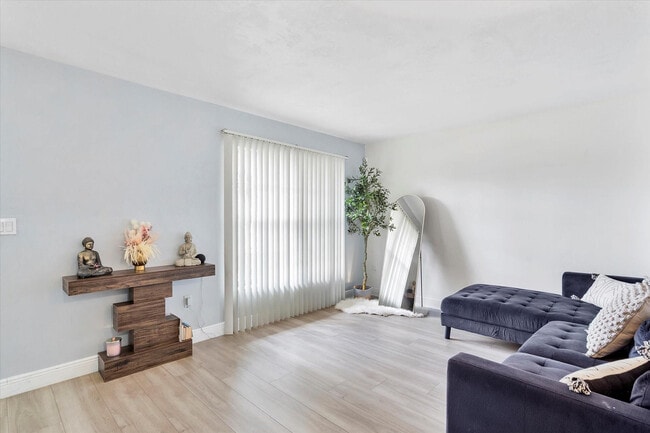 Building Photo - 2759 NW 198th Terrace