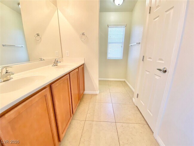 Building Photo - 2279 Koho Dr