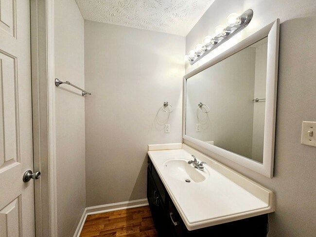 Building Photo - Town Of Springlake