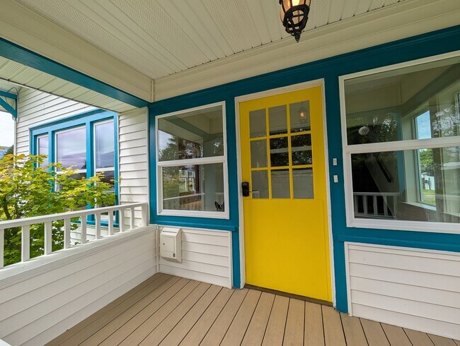 Building Photo - 2Bd/1Ba Everett Condo