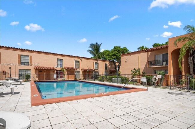 Building Photo - 7105 Miami Lakes Dr