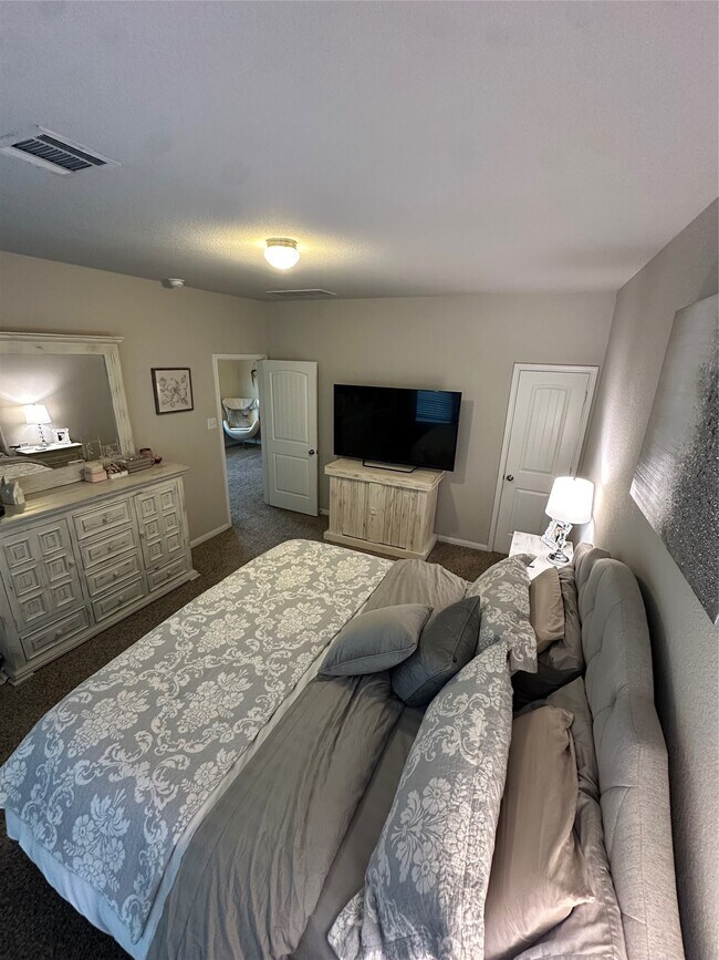 Building Photo - 25396 Grotto Falls Ln