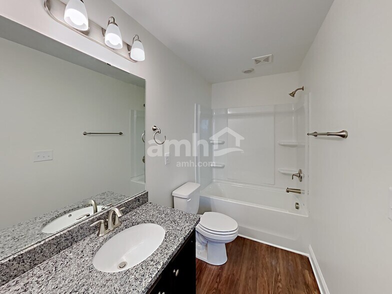 Building Photo - 3235 Brierhill Rd