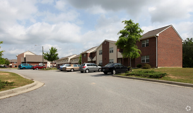 Building Photo - Laurel Oaks Apartments