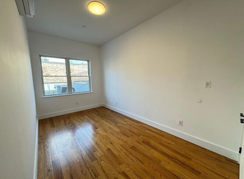 Building Photo - 31 Marcus Garvey Blvd
