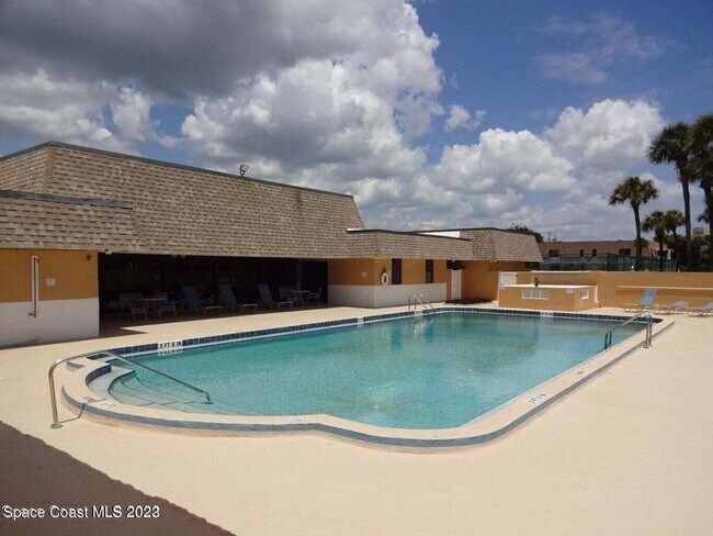 Building Photo - 2700 N Hwy A1A