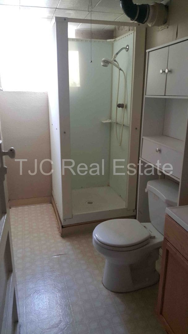 Building Photo - 1215 S Jackson St