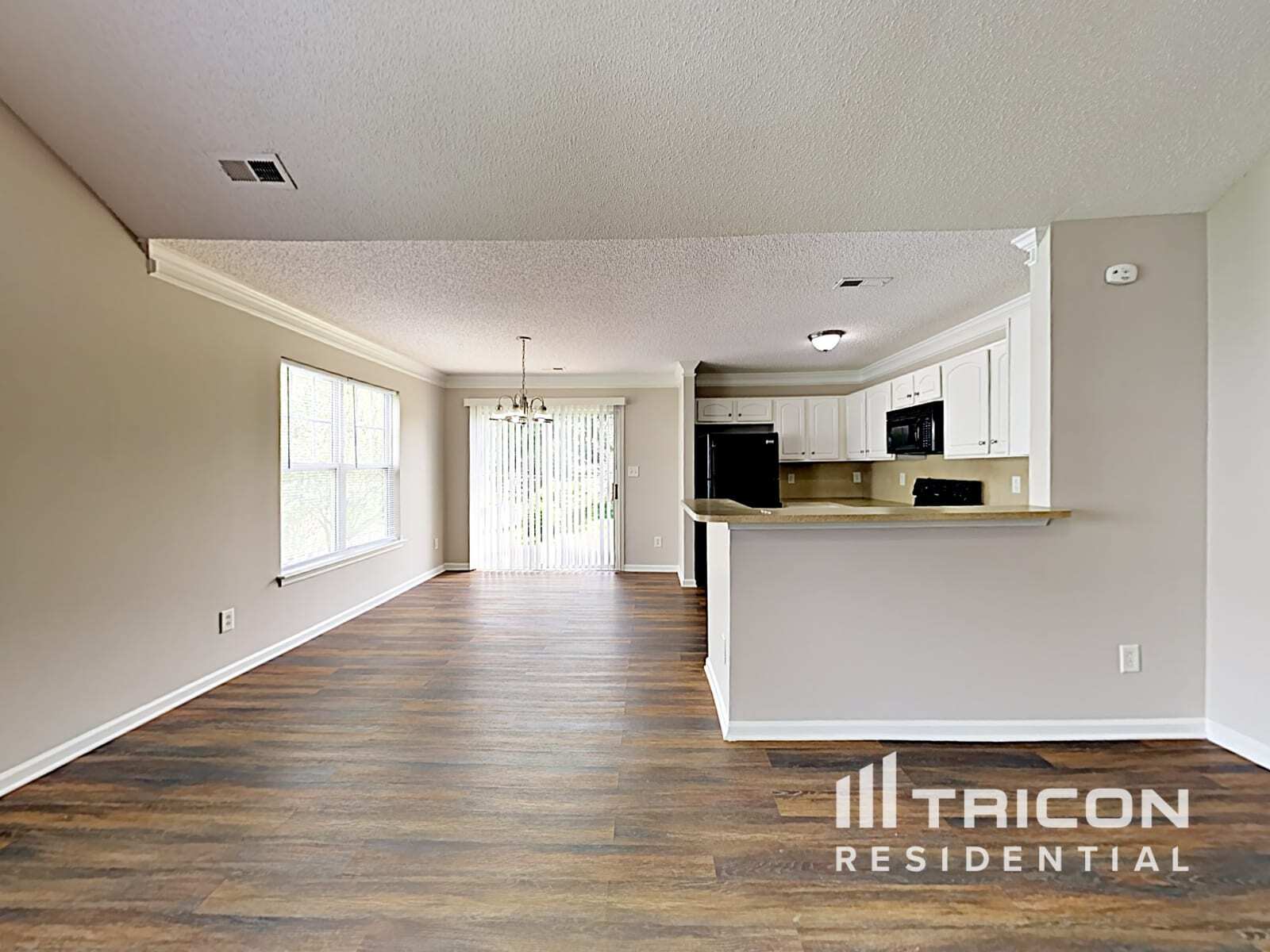 Building Photo - 2113 Sebastiani Dr
