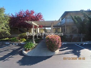 Building Photo - 530 Pheasant Ridge Rd