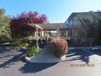 Building Photo - Beautiful two bedroom unit set in hills of Del Rey Oaks