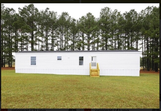 Building Photo - 96 Luart Dr