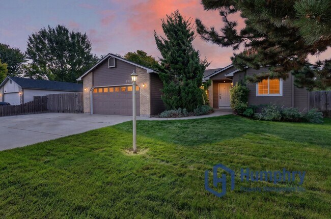 Building Photo - 8933 W Mediterranean Ct