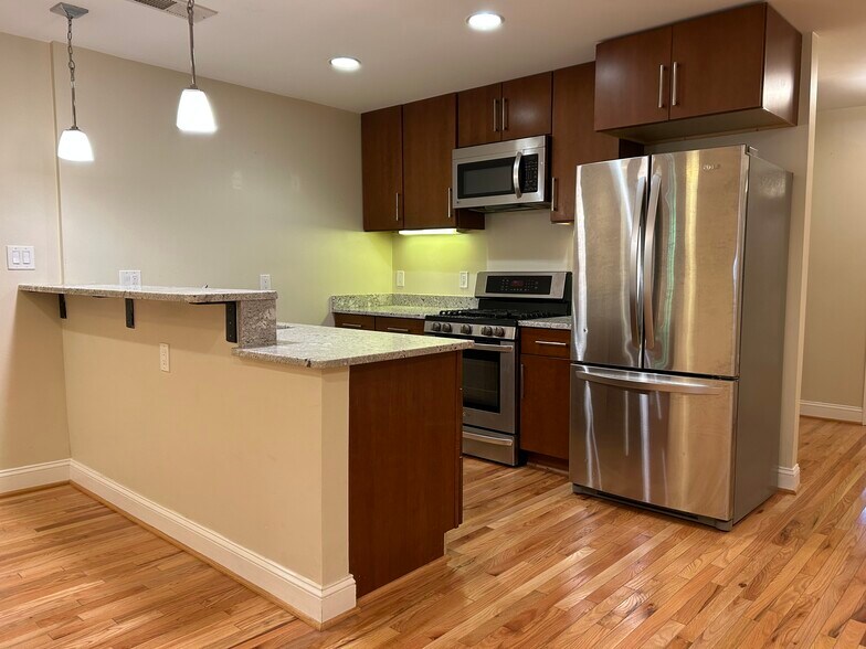 Building Photo - 3547 10th St NW