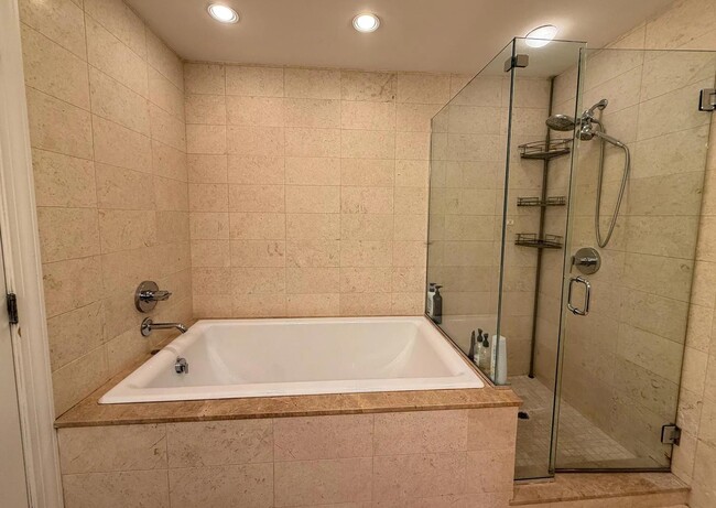 Building Photo - 8125 River Rd