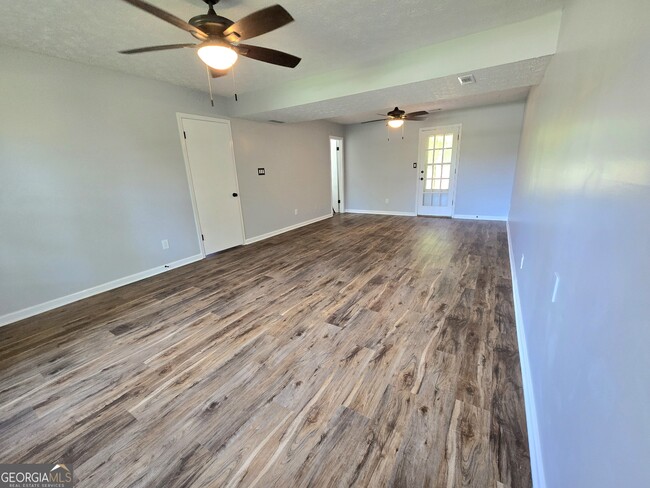 Building Photo - 175 Beacon Dr