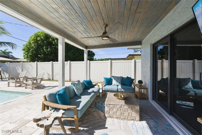 Building Photo - 530-108 108th Ave N