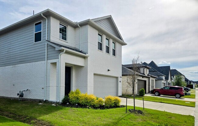 Building Photo - Brand-New Build in Prime Location | 4 Beds, 3 Baths, Peace & Proximity