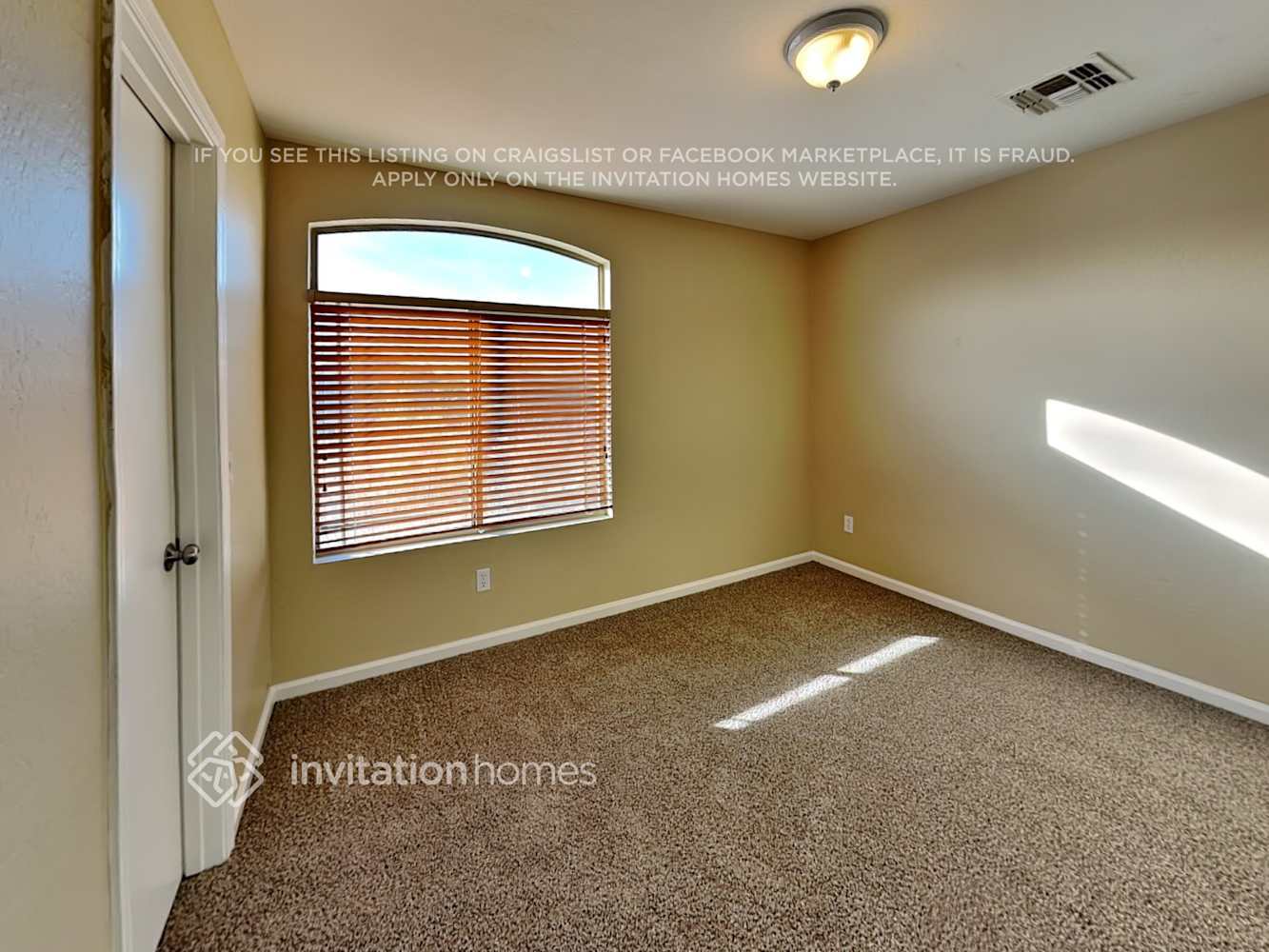 Building Photo - 11322 W Pierson St