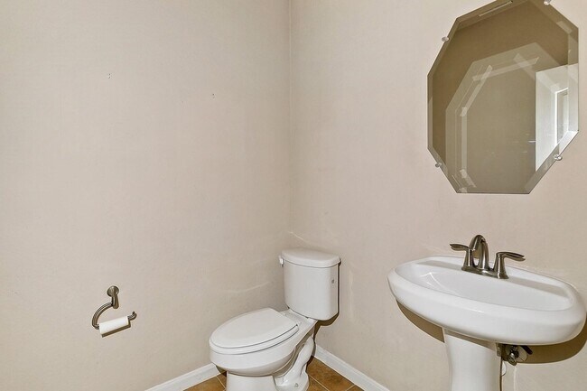 Building Photo - 26315 Cedar Pine Dr
