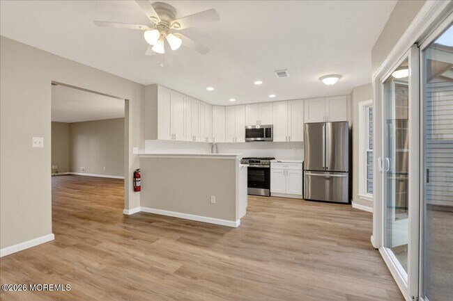 Building Photo - 251 Sugar Maple Ct