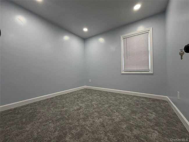 Building Photo - 21 Cochran Pl