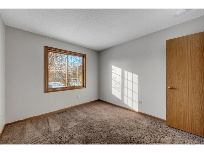 Building Photo - 513 Tyne Ln