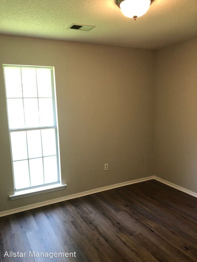 Building Photo - 3 br, 2 bath House - 3485 Lakehurst Drive